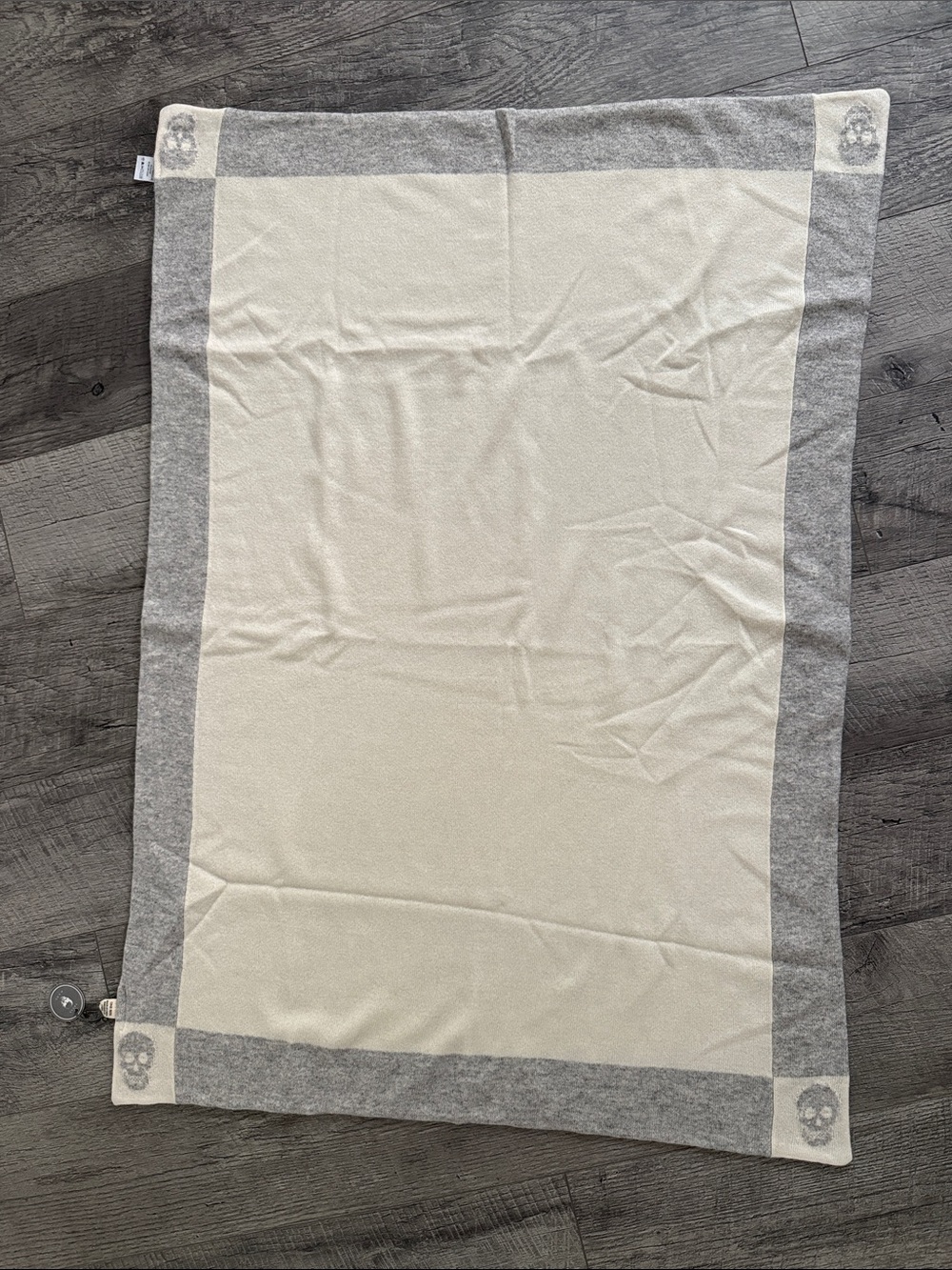 Skull Cashmere 100% cashmere Luxury Cream & Gray Home Bedding Throw Blanket NWT
